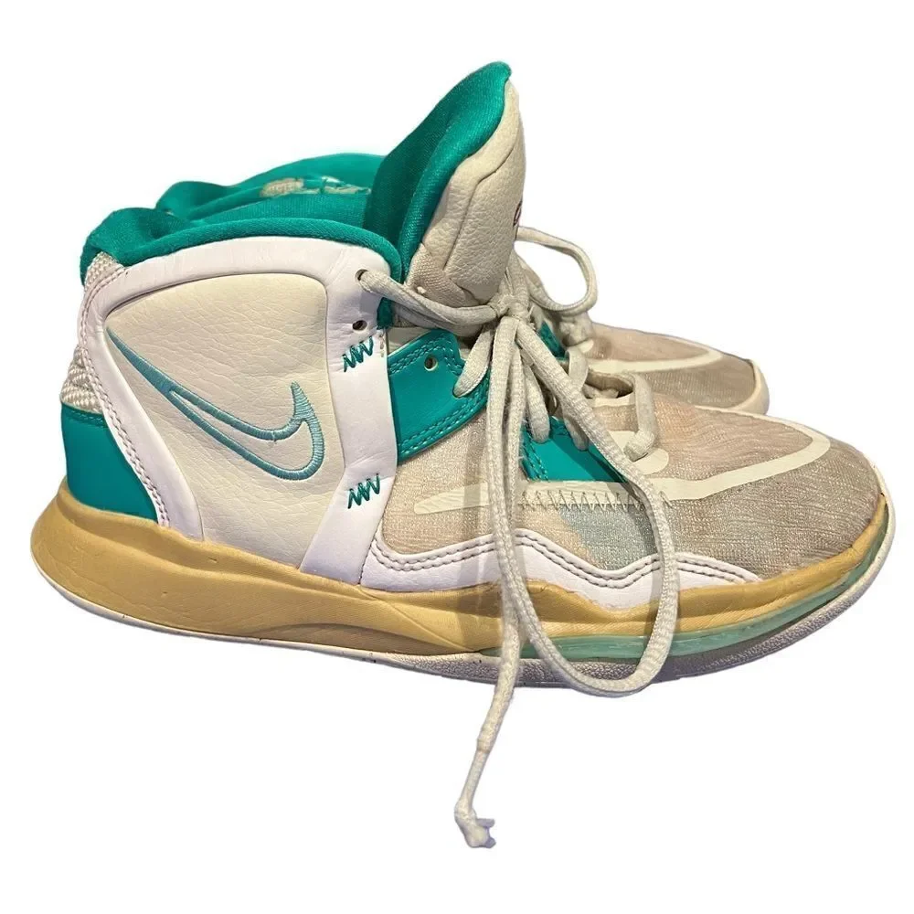 Nike Kyrie and Sue Bird Infinity Golden Tribute‎ sneakers youth size 4
